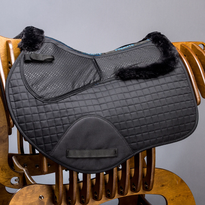 Fleece Trim Adjustable Jump Saddlecloth